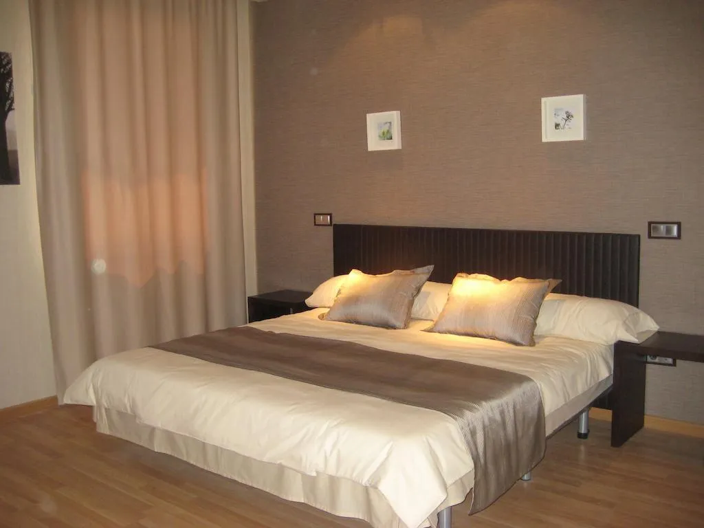 DOUBLE SINGLE USE STANDARD Room, Dinastia Hotel, Madrid