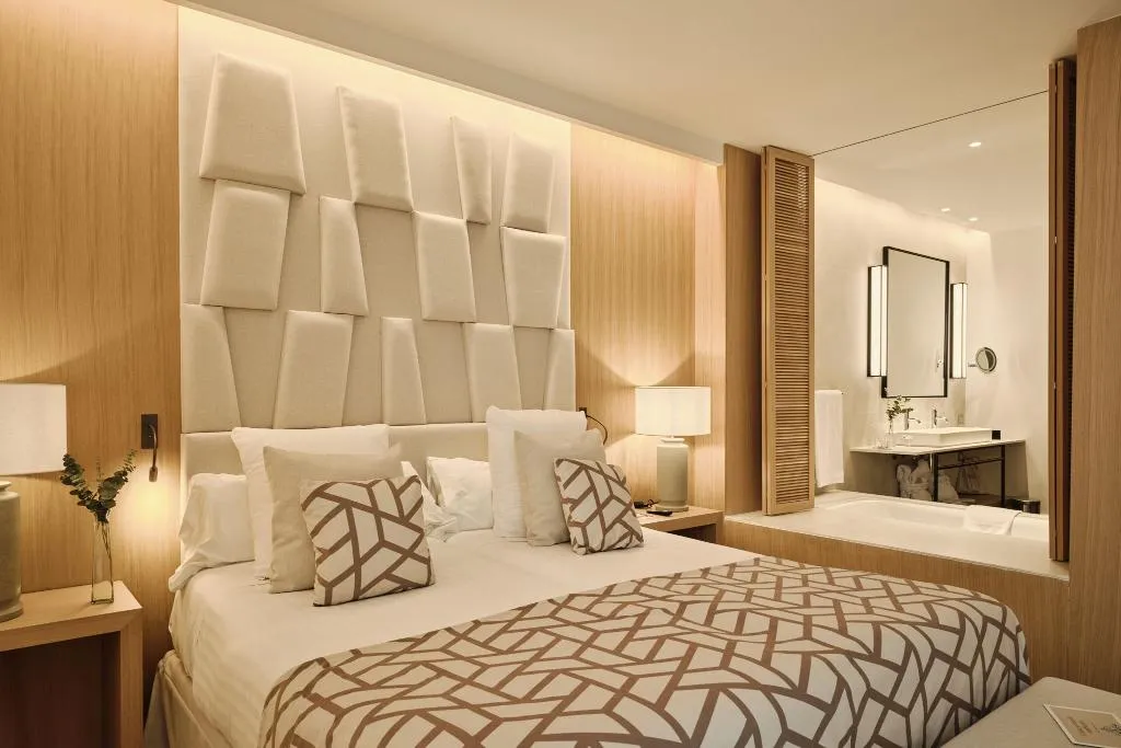DOUBLE DELUXE Room, Hospes Palau de la Mar Valencia, Valencia
