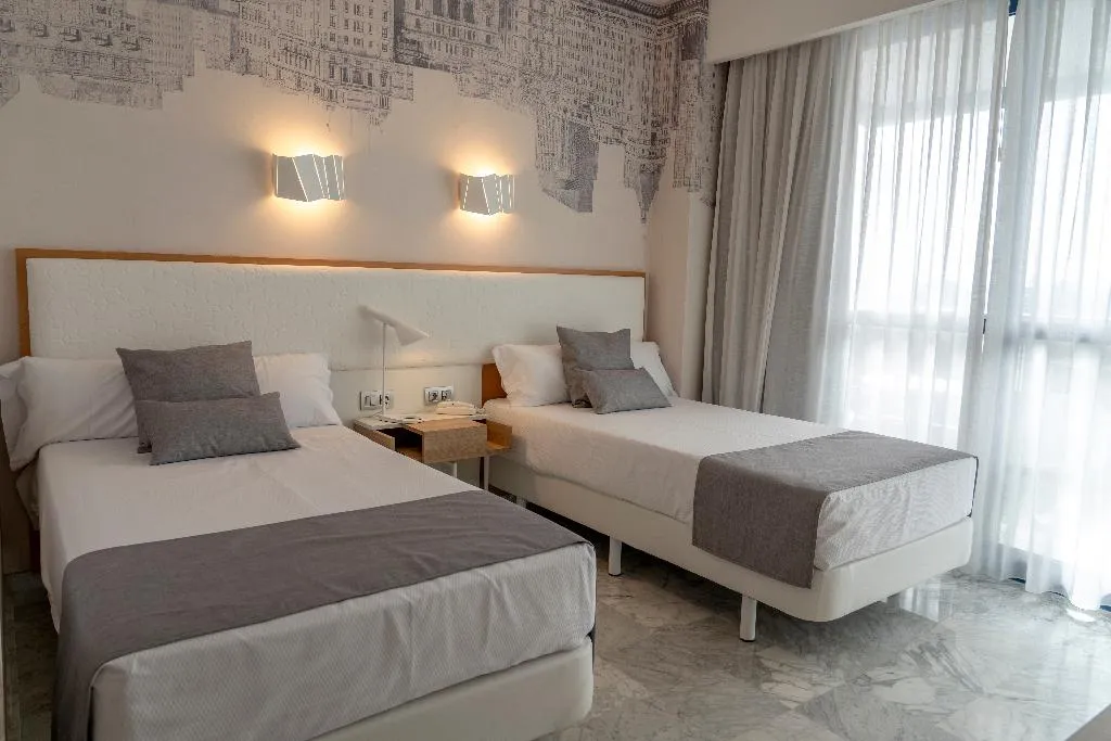 DOUBLE SINGLE USE PREMIUM Room, Madeira Centro, Costa Blanca