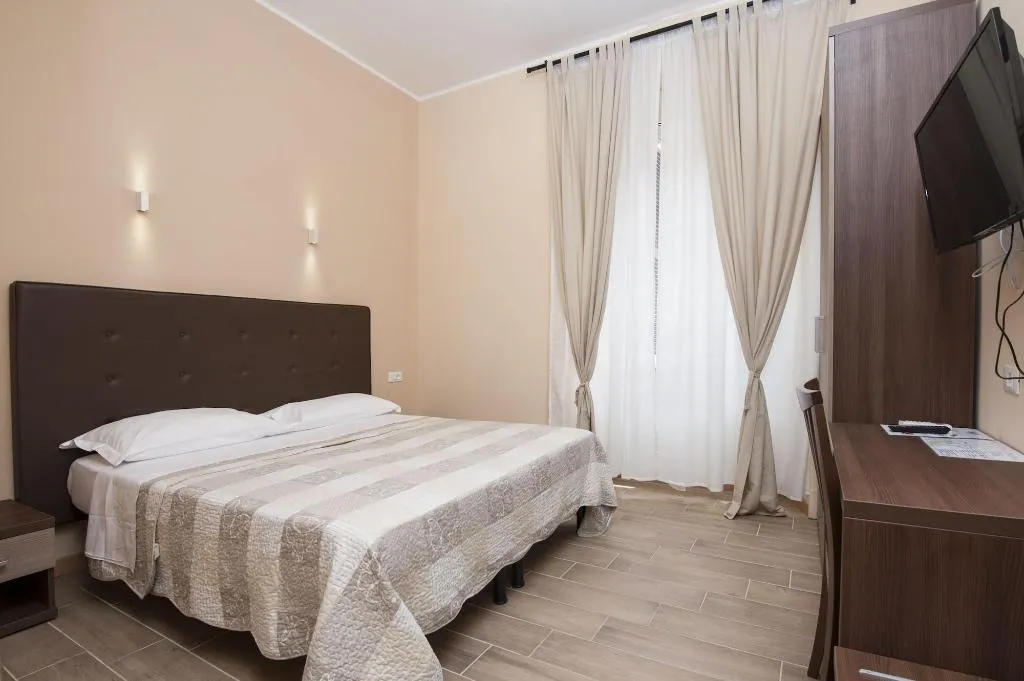 Room, Trinity Luxury Rooms, Rome