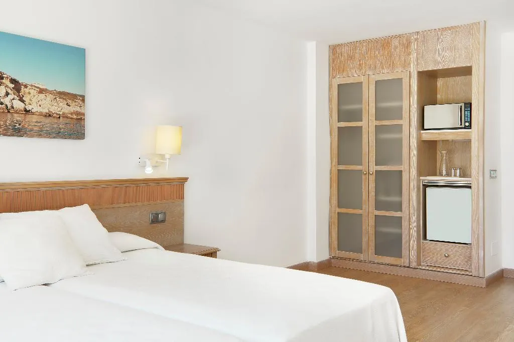 Double or Twin SUPERIOR Room, Iberostar Waves Club Cala Barca, Majorca