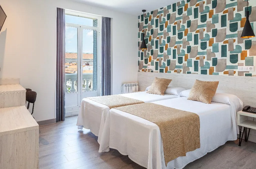 DOUBLE STANDARD Room, Mediodia, Madrid