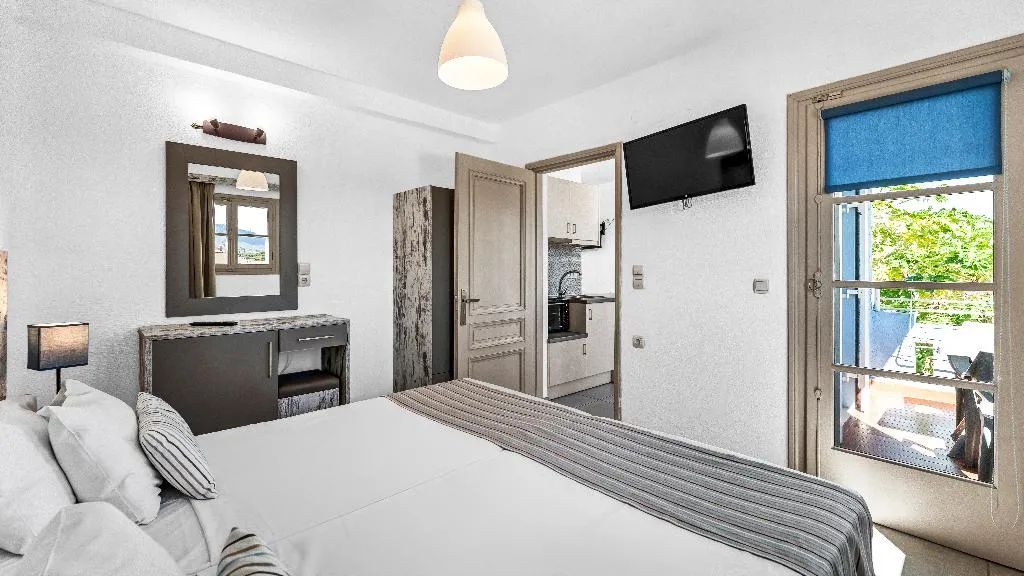 JUNIOR SUITE CAPACITY 3 Room, Evina Rooms and Suites, Crete