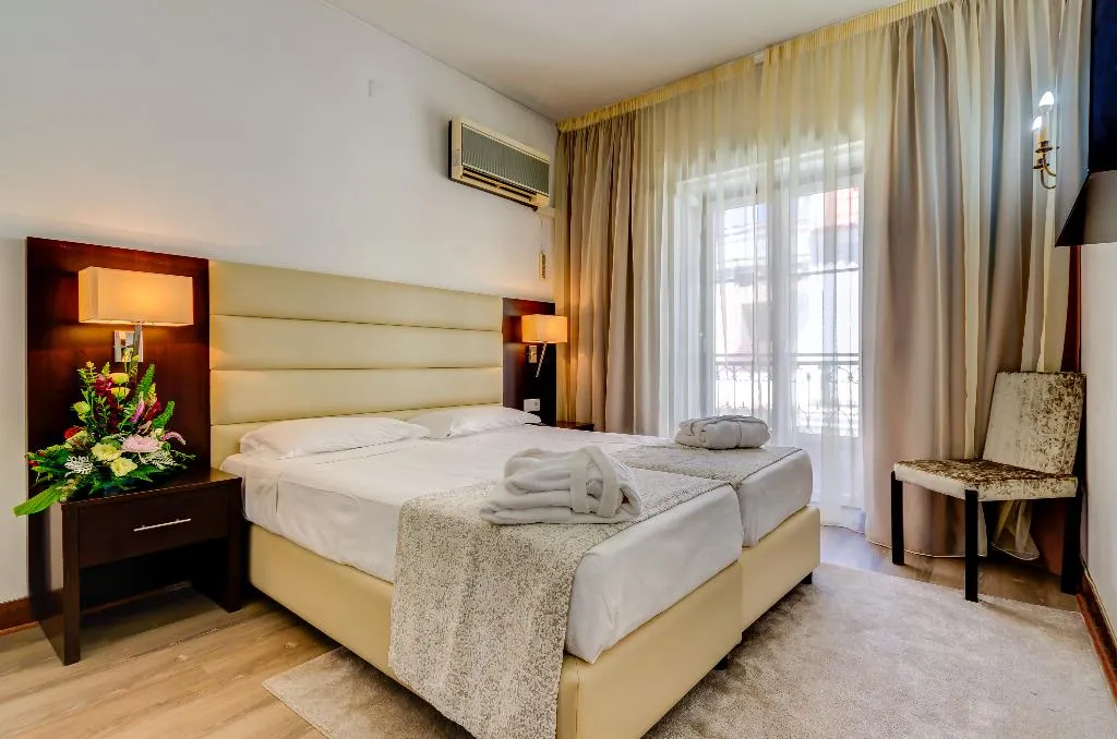 TRIPLE STANDARD Room, Hotel Lx Rossio, Lisbon