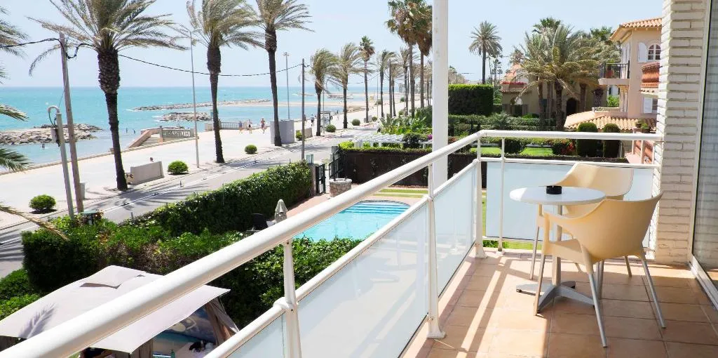 Room, Subur Maritim, Costa Brava