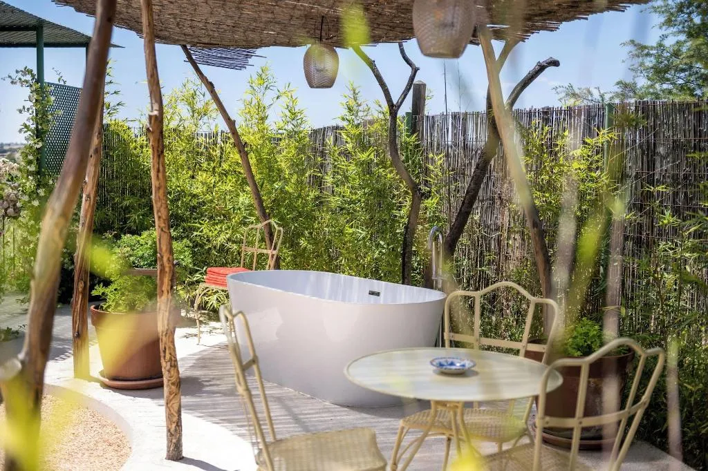 Room, Aal Cachucho, Madrid