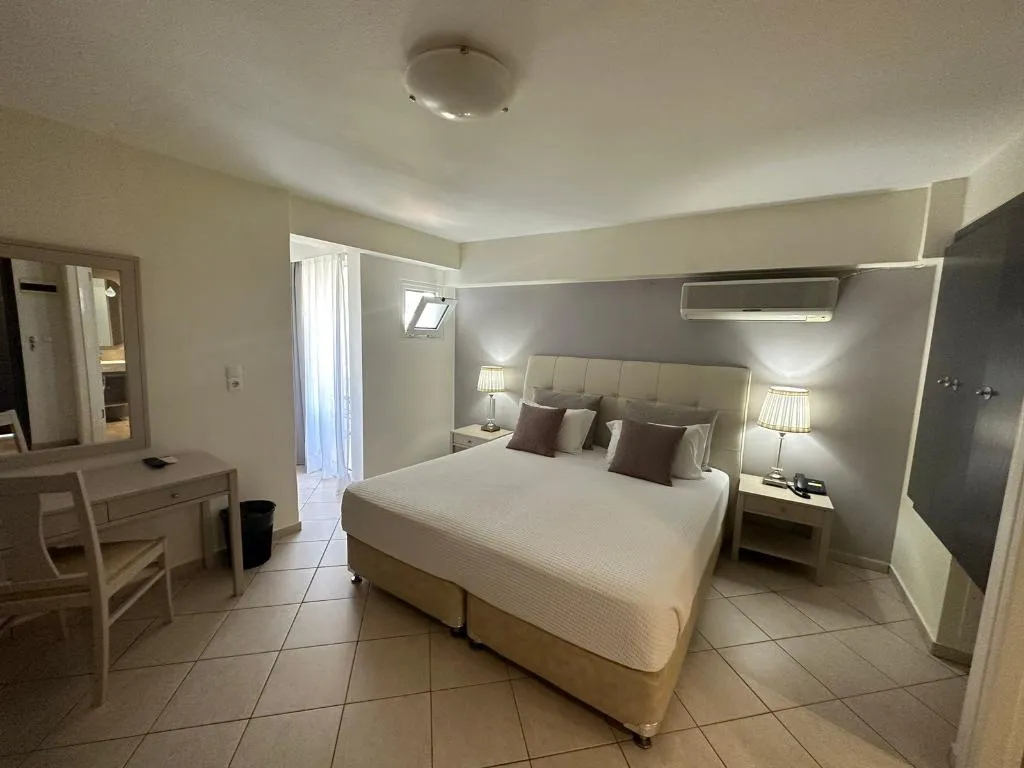 Double or Twin CAPACITY 2 Room, Faedra Beach, Crete