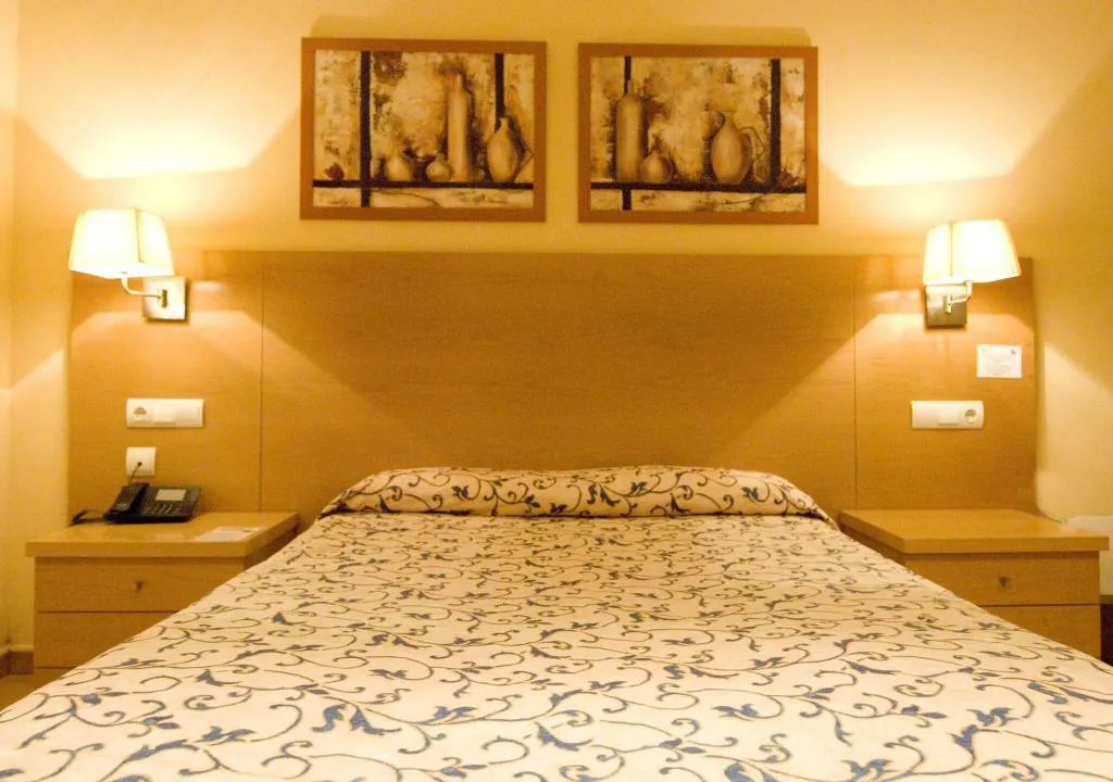 DOUBLE TWO BEDS Room, Hotel Ciutat De Sant Adria, Barcelona