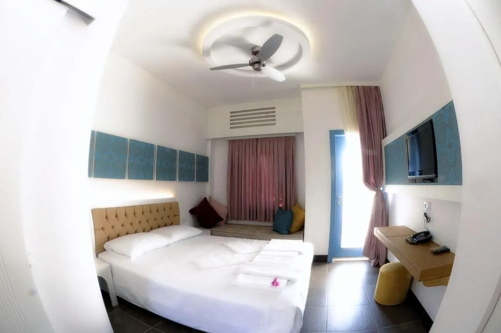 Room, La Brezza Suite & Hotel, Bodrum