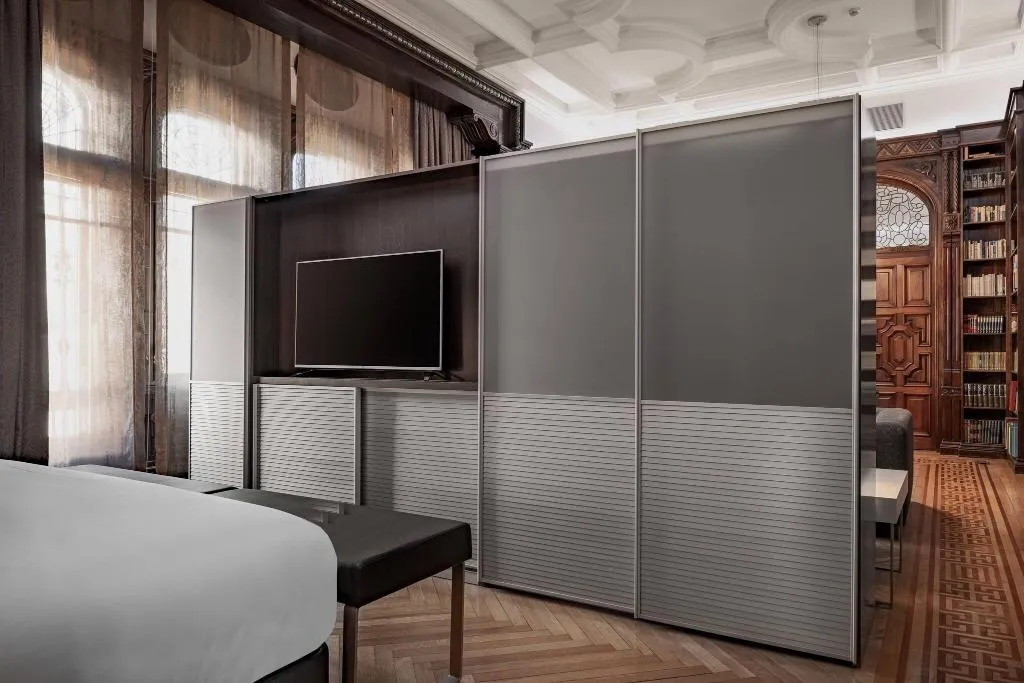 Room, AC Hotel Palacio del Retiro Autograph Collection, Madrid