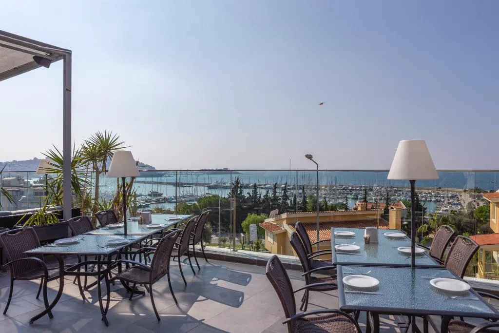 Terrace, Marina Hotel Kusadasi, Izmir