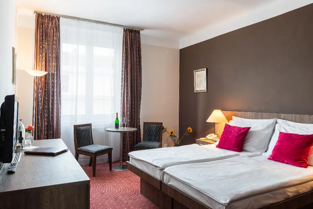 DOUBLE STANDARD Room, Harmony, Prague