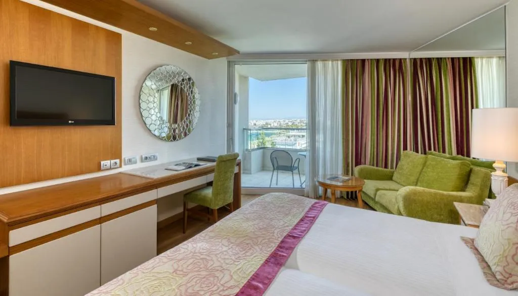 TRIPLE SUPERIOR Room, Divani Apollon Palace and Thalasso, Athens