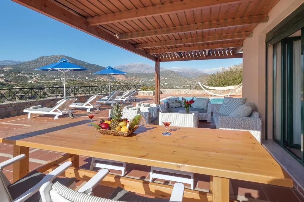 VILLA FOUR BEDROOMS Room, Miramare Resort & Spa, Crete