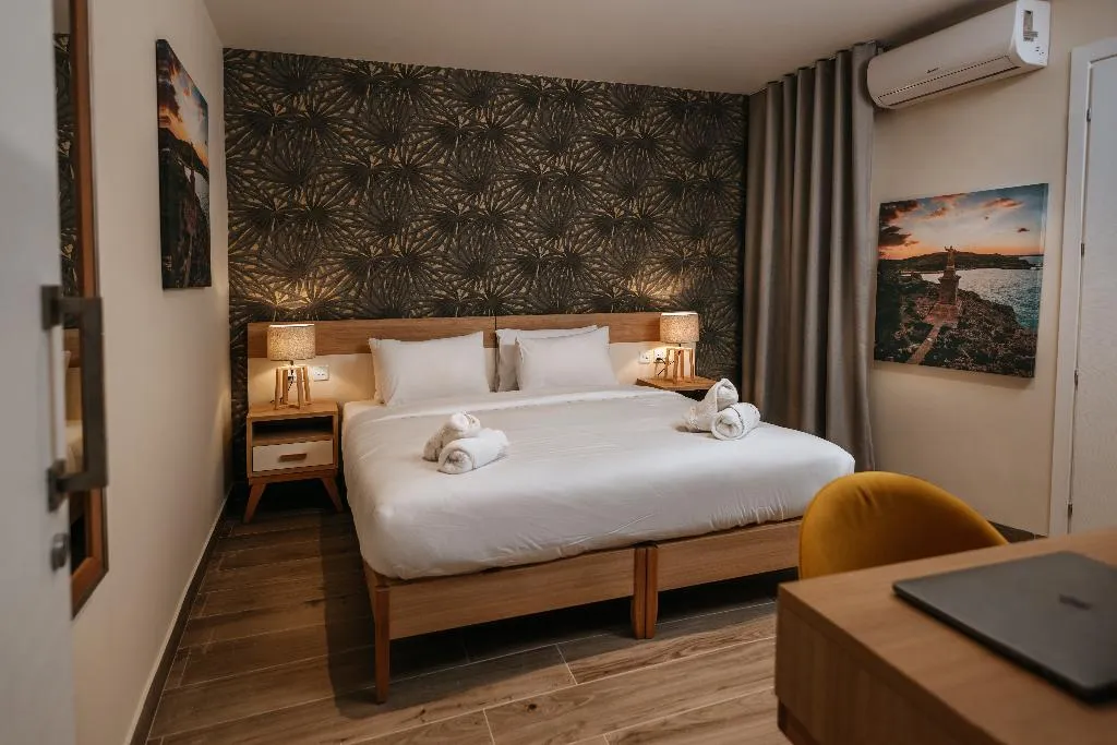 Room, Ta' Tereza In Manwel Dimech, Malta