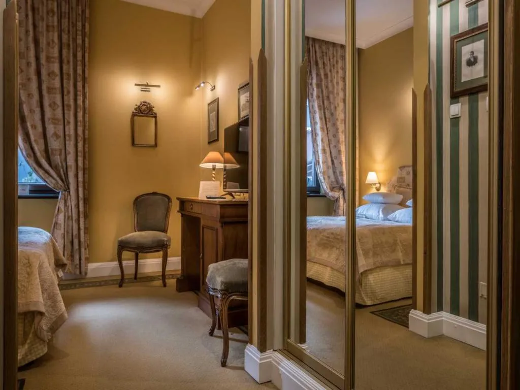 DOUBLE STANDARD Room, Hotel Grodek, Krakow