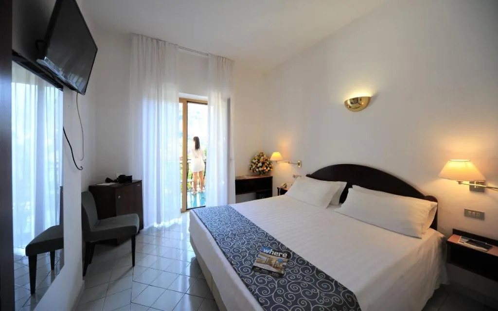 Double or Twin COMFORT Room, Hotel Royal Positano, Naples