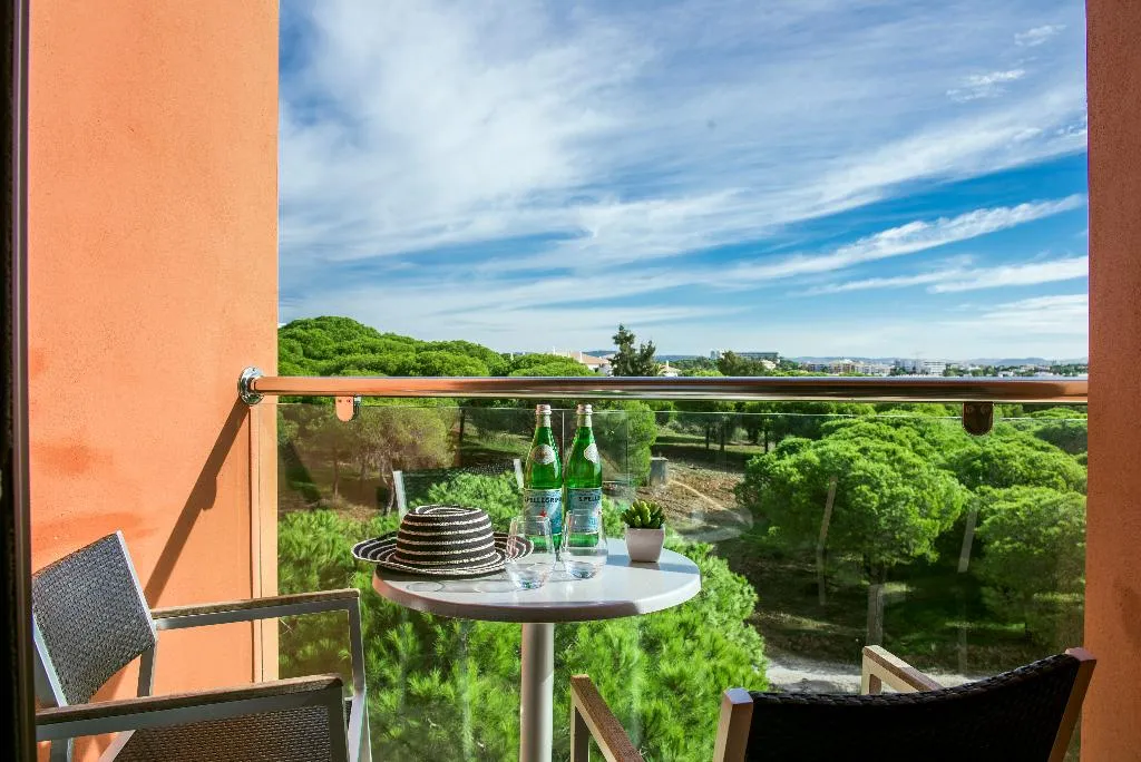 DOUBLE SINGLE USE CLASSIC Room, Aqua Pedra dos Bicos Design Beach -Adults Friendly, Algarve
