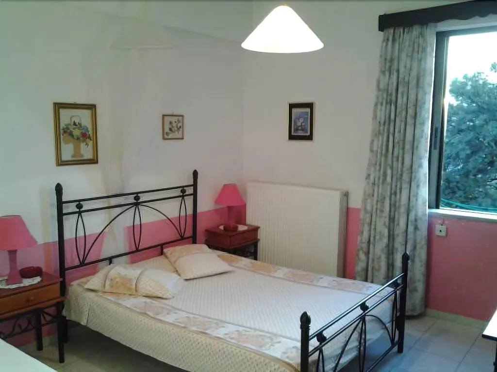 Room, Windy Place, Crete
