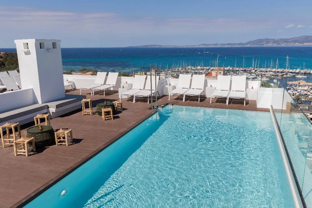 Pool, whala!fun, Majorca