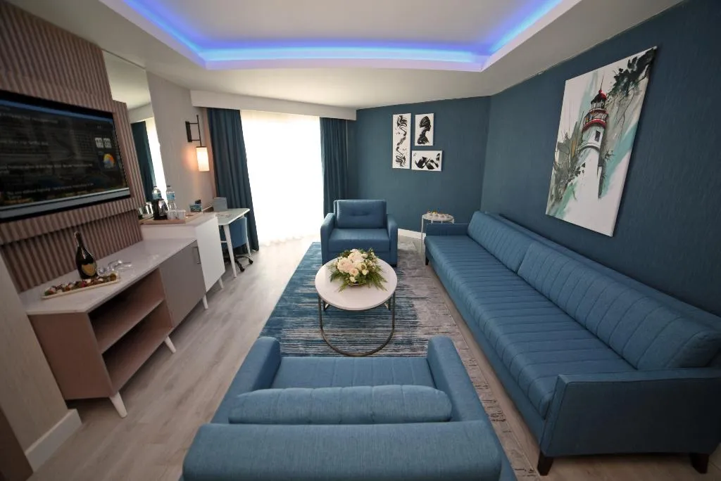 JUNIOR SUITE SEA VIEW Room, Royal Wings Hotel, Antalya
