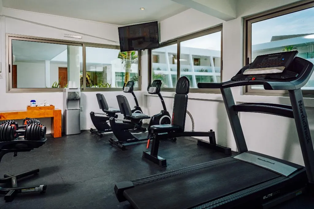 Sports and Entertainment, Flamingo Cancun All Inclusive, Cancun Area