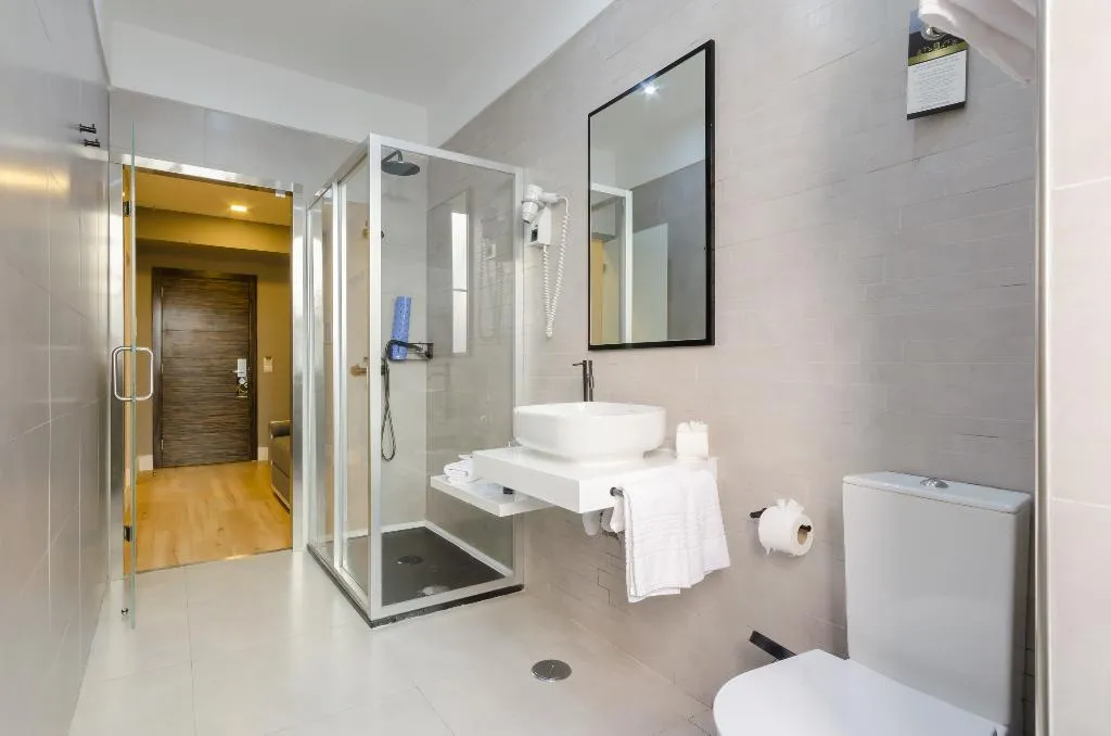TWIN SUPERIOR Room, Hotel Borges Chiado, Lisbon