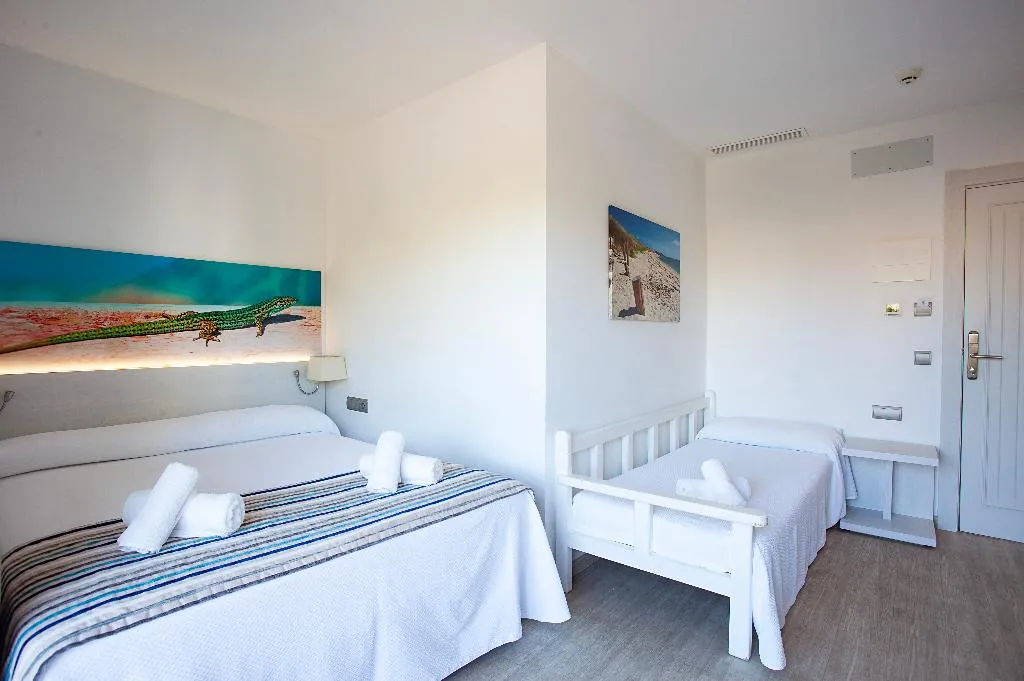 TRIPLE STANDARD Room, Hotel Rosales Formentera, Ibiza