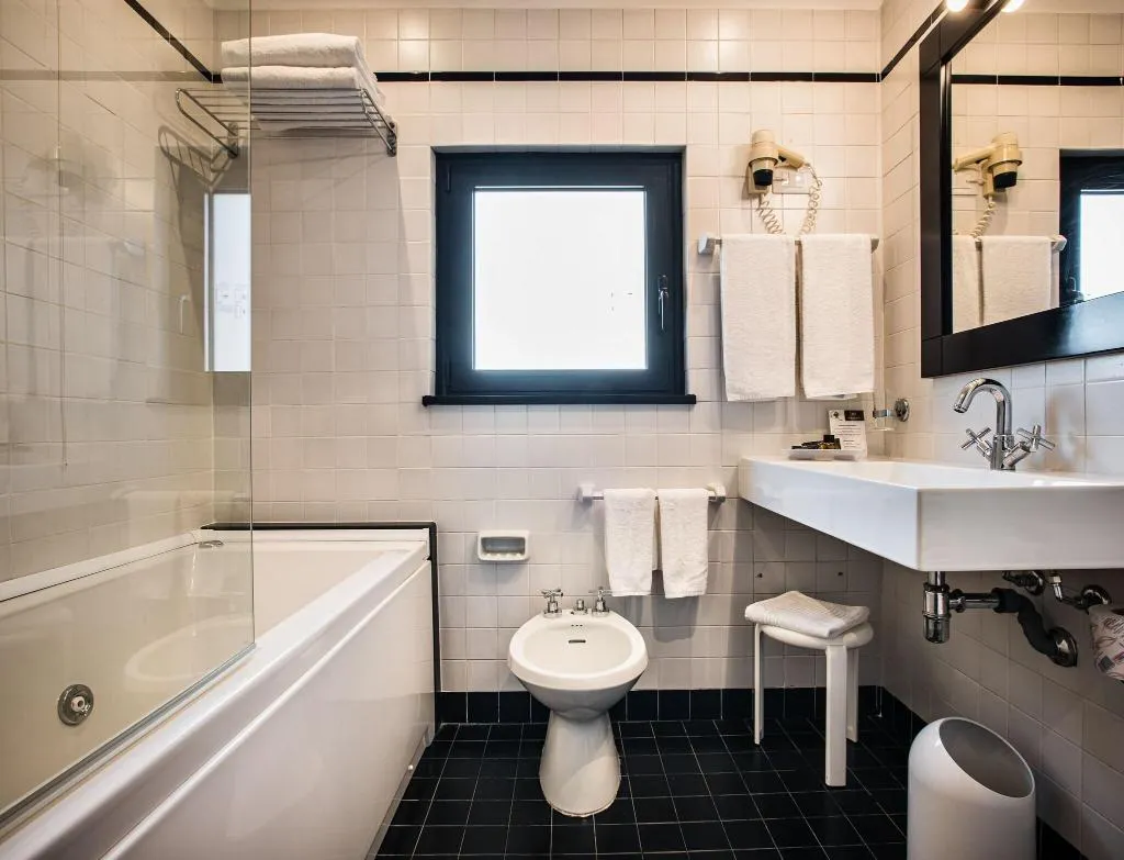 TRIPLE CLASSIC Room, Sardegna Hotel, Cagliari
