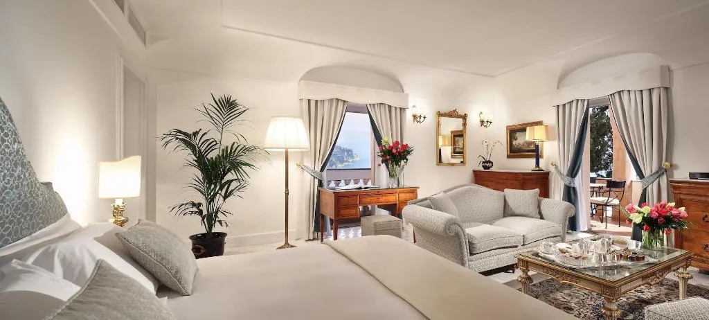 Room, Palazzo Avino, Naples