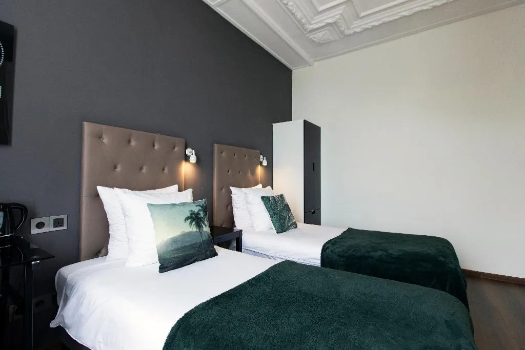 TWIN CANAL VIEW Room, Quentin Amsterdam Hotel, Amsterdam