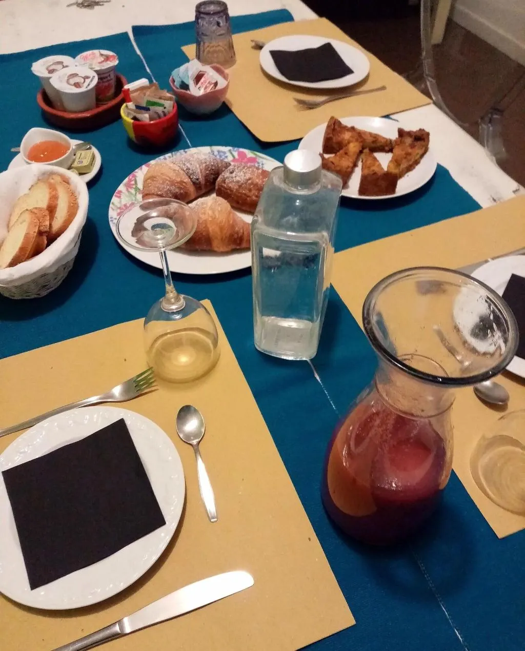 Room, Room Inn, Milan
