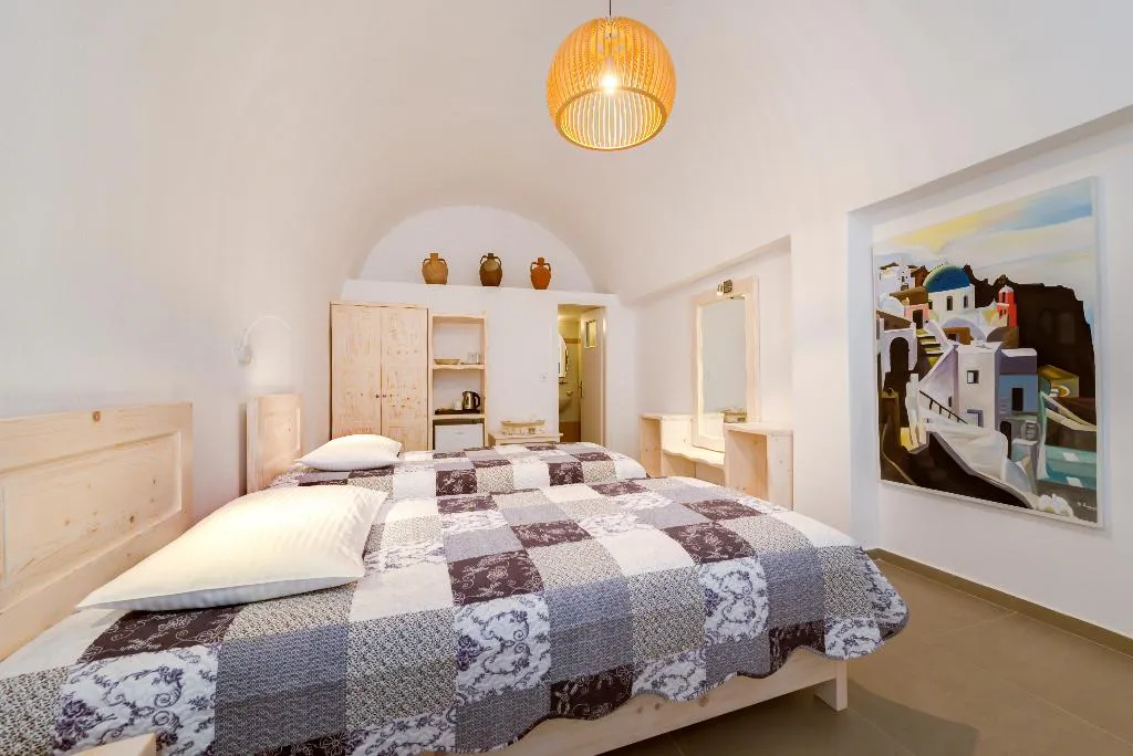 Room, Caldera Butterfly Villas, Santorini