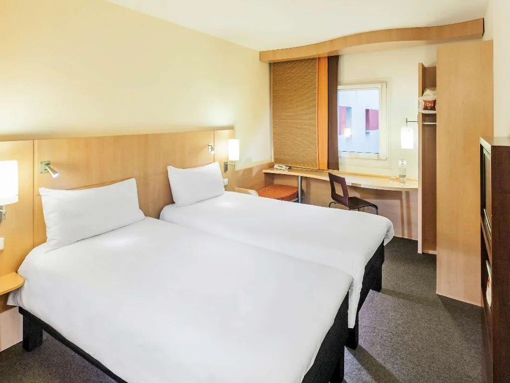TWIN STANDARD Room, Ibis Praha Old Town, Prague
