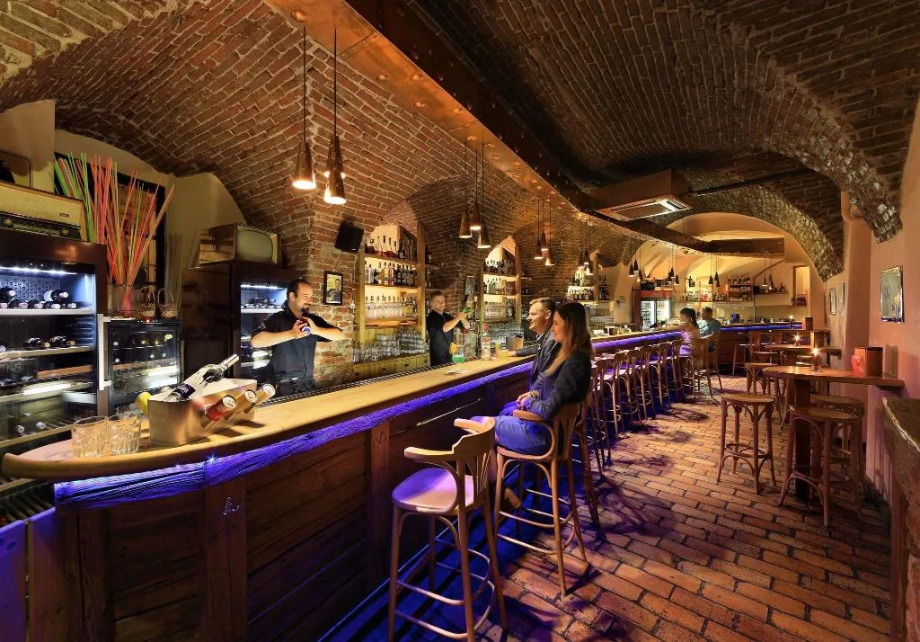 Bar, Zlaty Andel, Prague