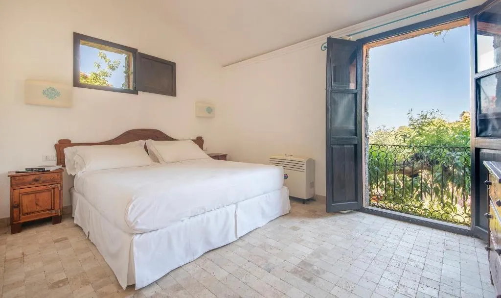 TRIPLE SUPERIOR SEA VIEW Room, Arbatax Prk RES-Borgo C. Moresca by Falkensteiner, Cagliari