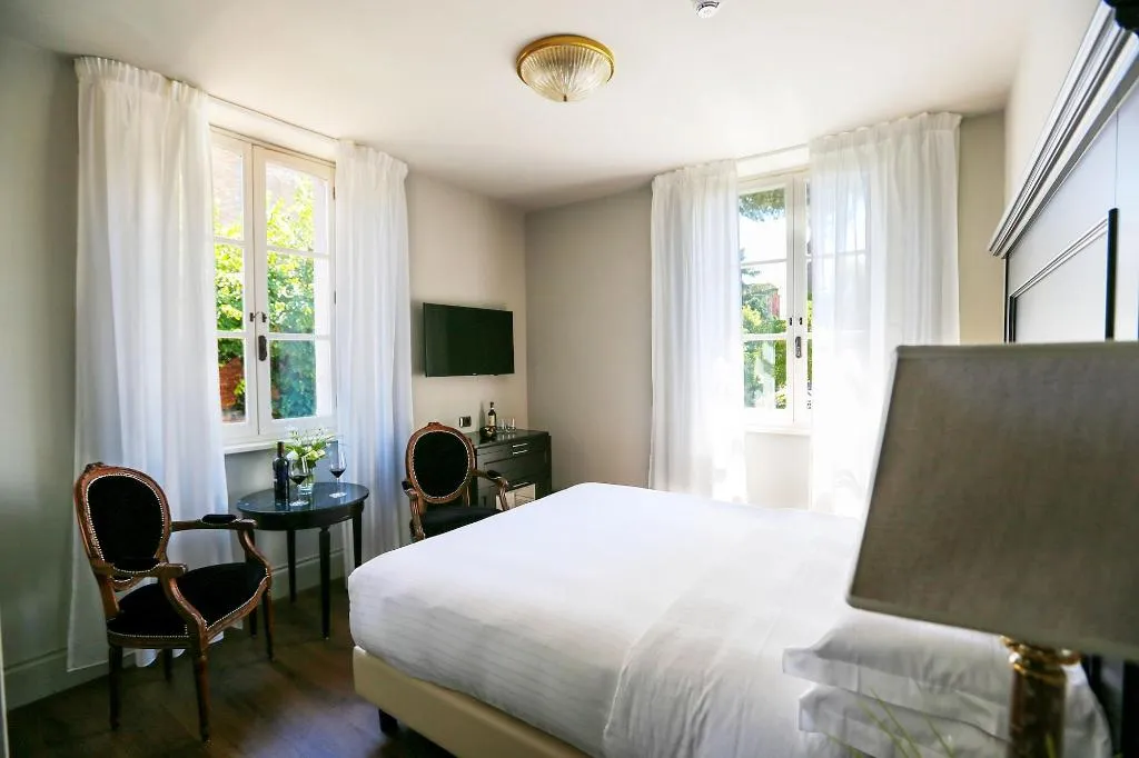 Room, Vannucci, Perugia