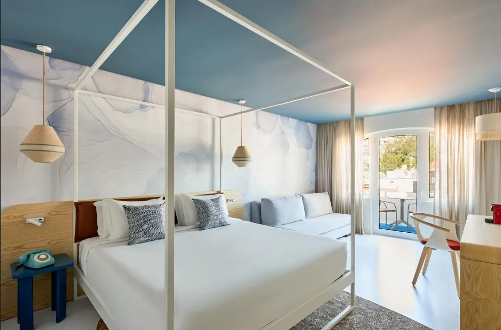 SUITE WITH BALCONY Room, Hotel Indigo Albufeira, Algarve