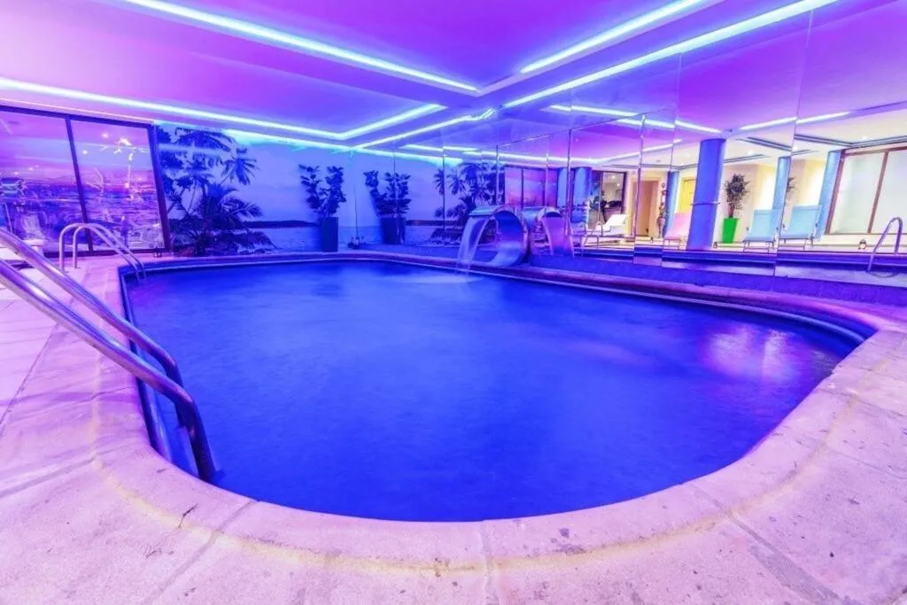 Pool, Rabat, Rabat