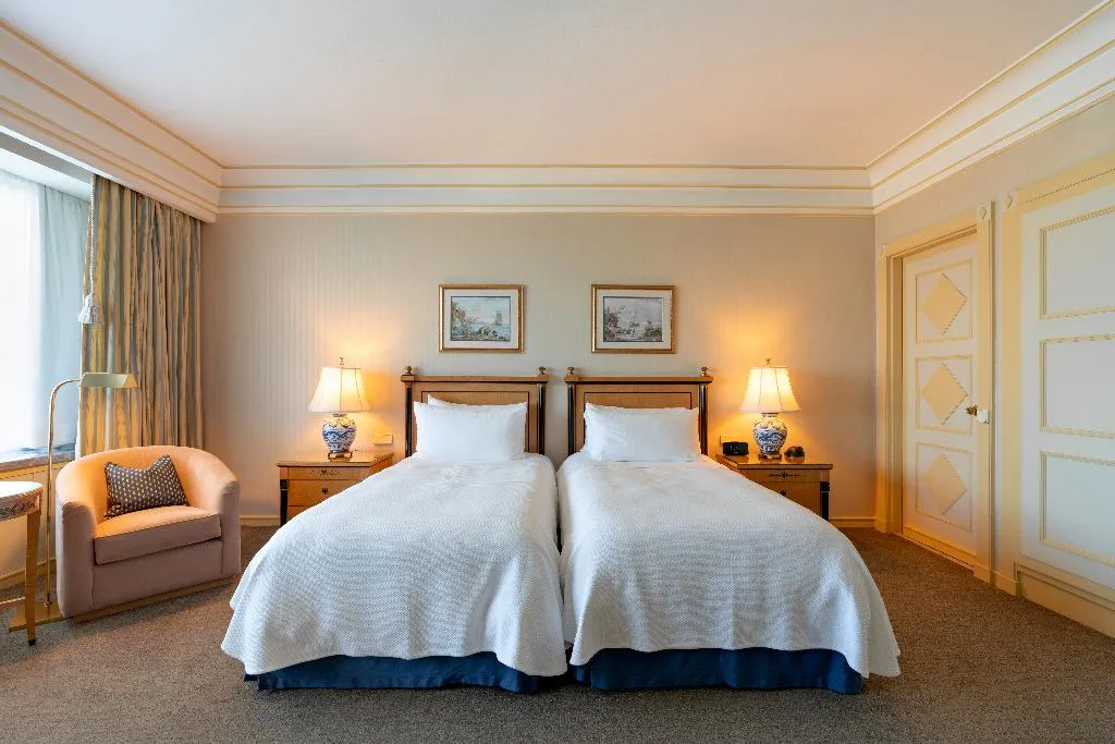TWIN PREMIER Room, Four Seasons Hotel Ritz Lisbon, Lisbon