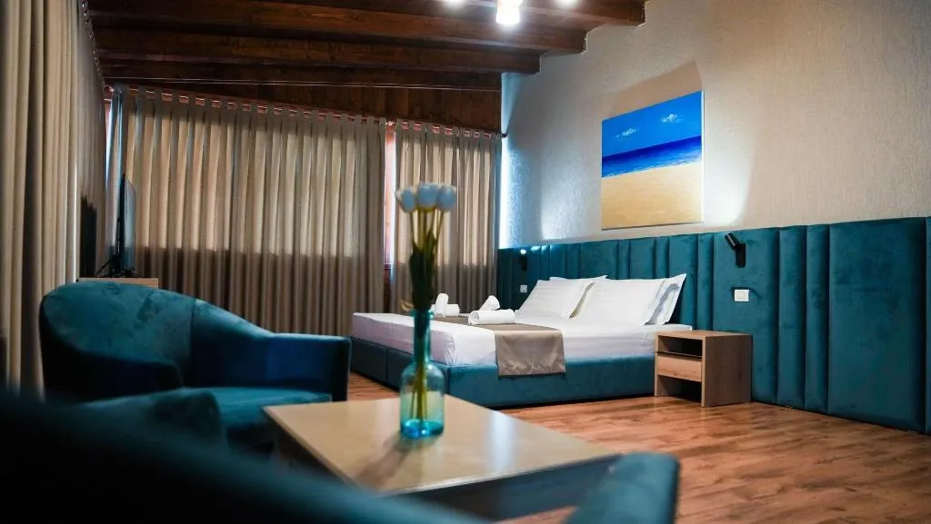 Room, Hotel Majestic, Durres