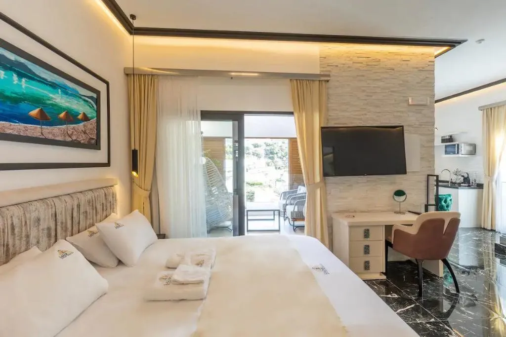 JUNIOR SUITE CAPACITY 4 Room, Lazar Lux Suites - Ammoudara, Crete