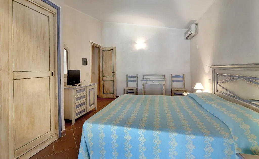 DOUBLE CLASSIC Room, Colonna Country, Olbia