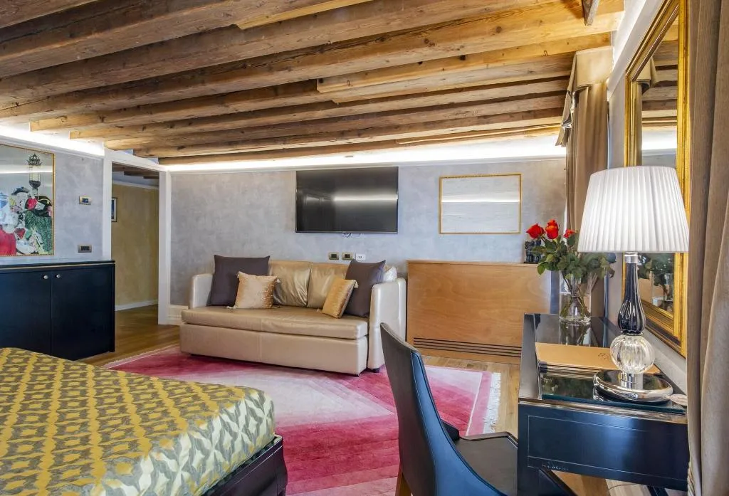 Room, EGO' Residence Venice, Venice