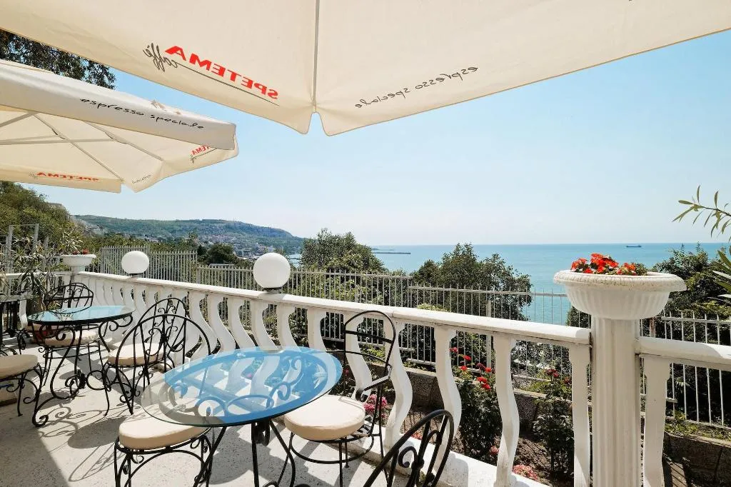 Lobby, Iceberg Hotel, Varna