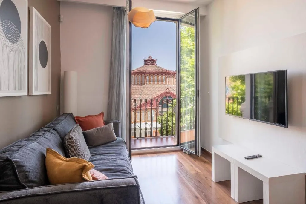 APARTMENT ONE BEDROOM Room, Aspasios Market Balconies, Barcelona