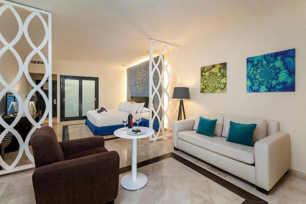JUNIOR SUITE DELUXE Room, Ocean Maya Royale All Inclusive Adults Only, Playa Del Carmen