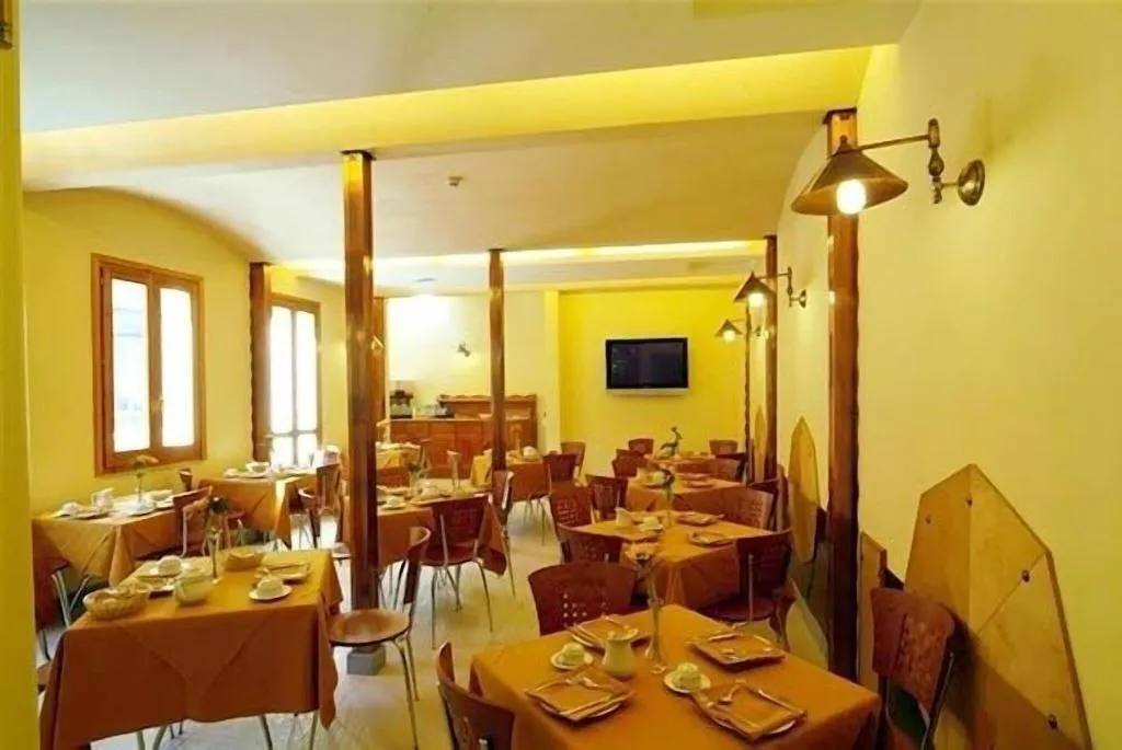 Restaurant, Eden Hotel, Naples