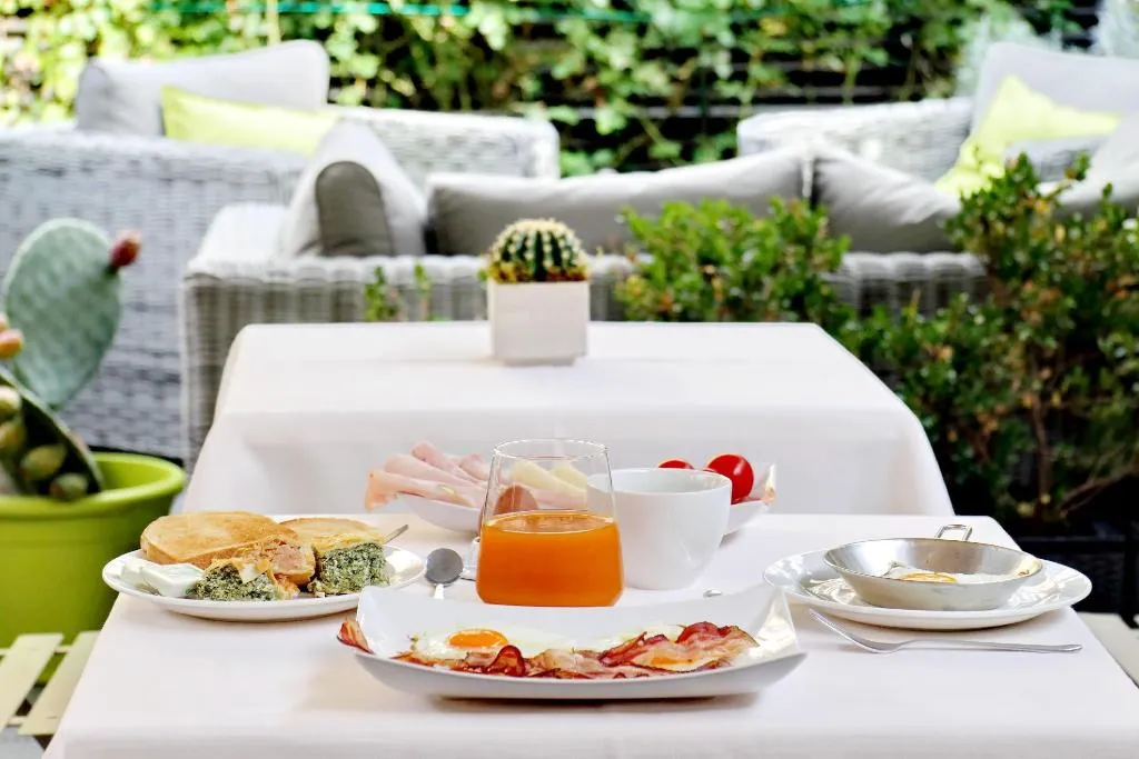 Restaurant, Vico Rooms And Terrace, Rome