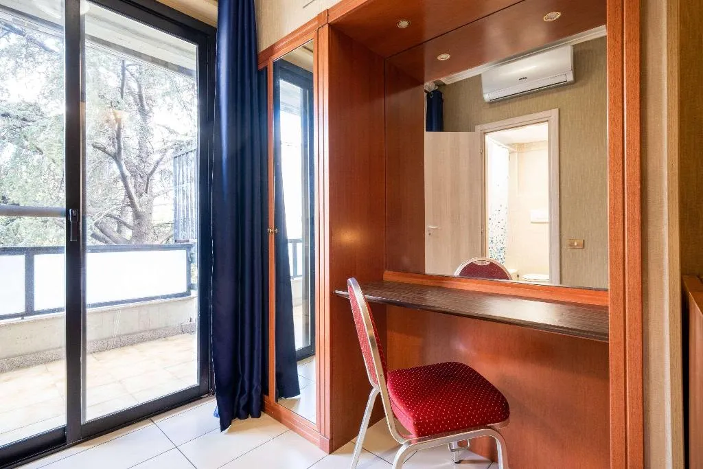 TWIN NON SMOKING Room, Hotel Rouge et Noir Roma, Rome
